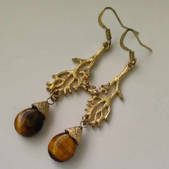 Jewelry - Tiger Eye Teardrop Style with branch and rhinestones